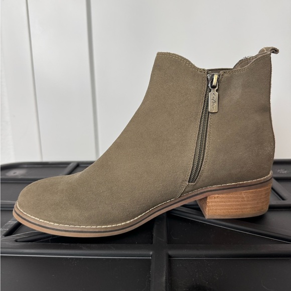 Suede Waterproof Bootie - Olive Green - Picture 4 of 7